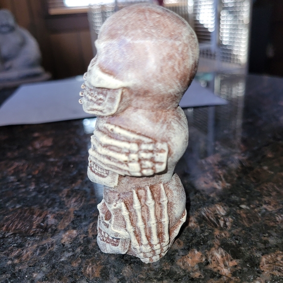 Wise skull tier 4" tall - Picture 3 of 4